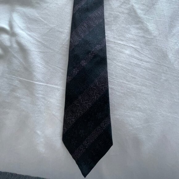 Charles Jourdan tie - Picture 1 of 4